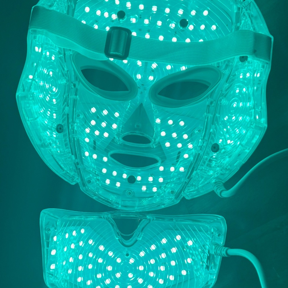 DermaLight LED Skin Face Mask - Picture 4 of 8